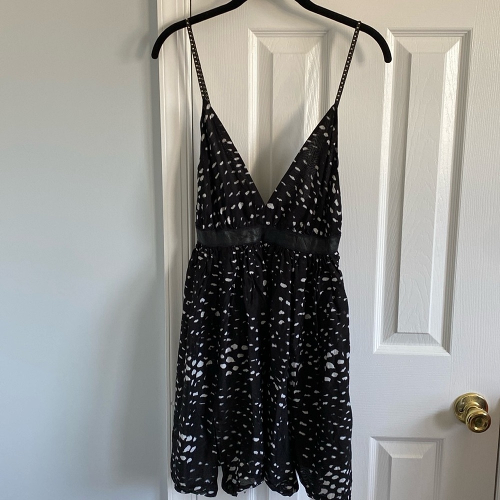 Bird by Juicy Couture Black and White Plunging Neckline Dress Women's Size 4
